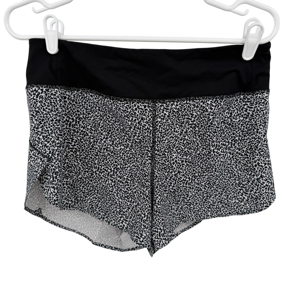Athleta Run With It 3.5" Printed Short Women S Black White Leopard Running
